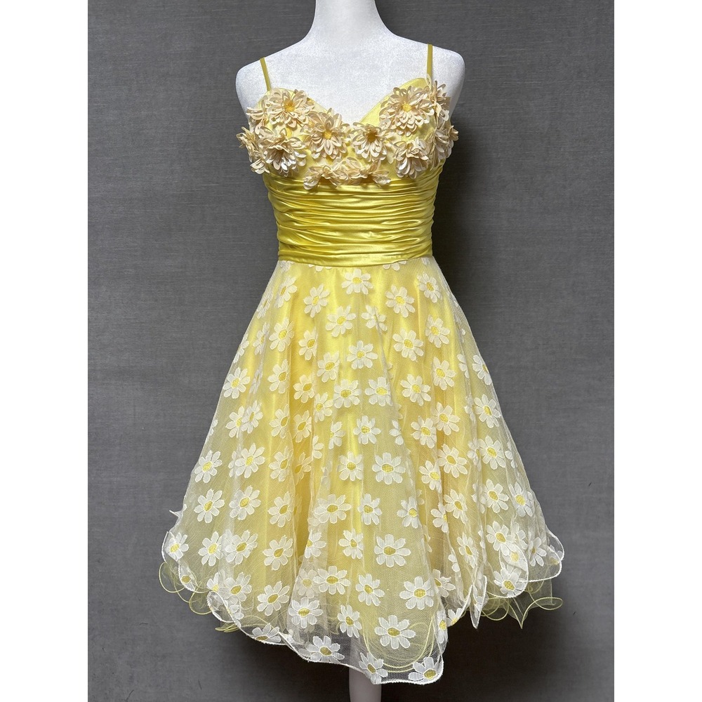 Mac Duggal Couture Dress 6 Yellow Daisy 3D Floral Sequin Tulle‎ Homecoming Prom